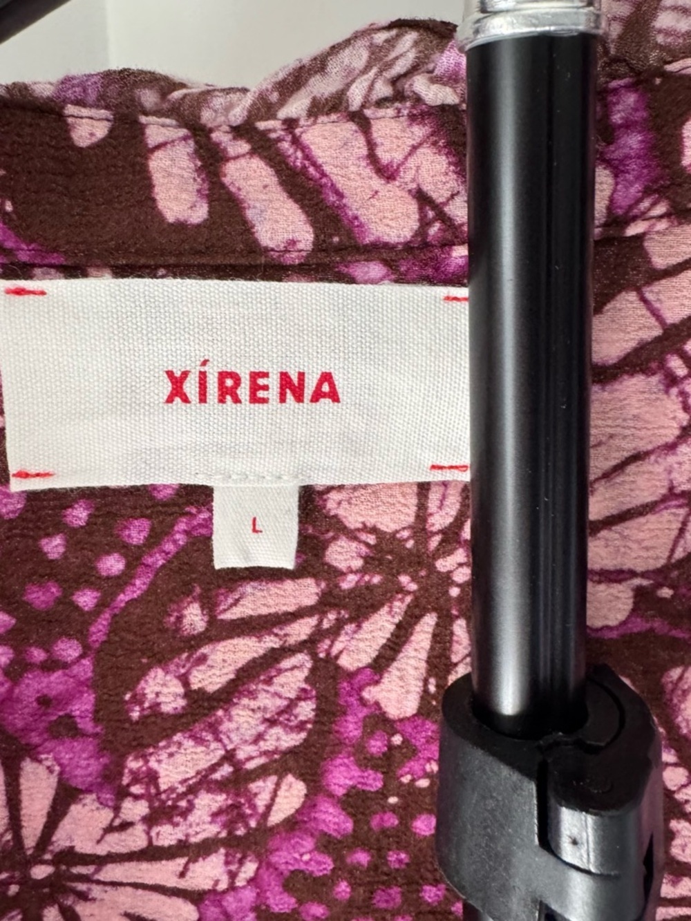 Xirena Floral Print V-Neck Women’s Blouse in Pink and Brown - Picture 6 of 10